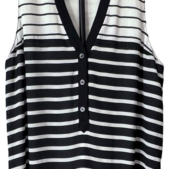Express Chic Black & White Lightweight Striped-Down Dress - Picture 4 of 8